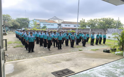 DISIPLIN SEJAK DINI: POTRET PEMBIASAAN PAGI SISWA TEKNIK OTOMOTIF SMK NU LASEM SEBELUM MASUK BENGKEL
